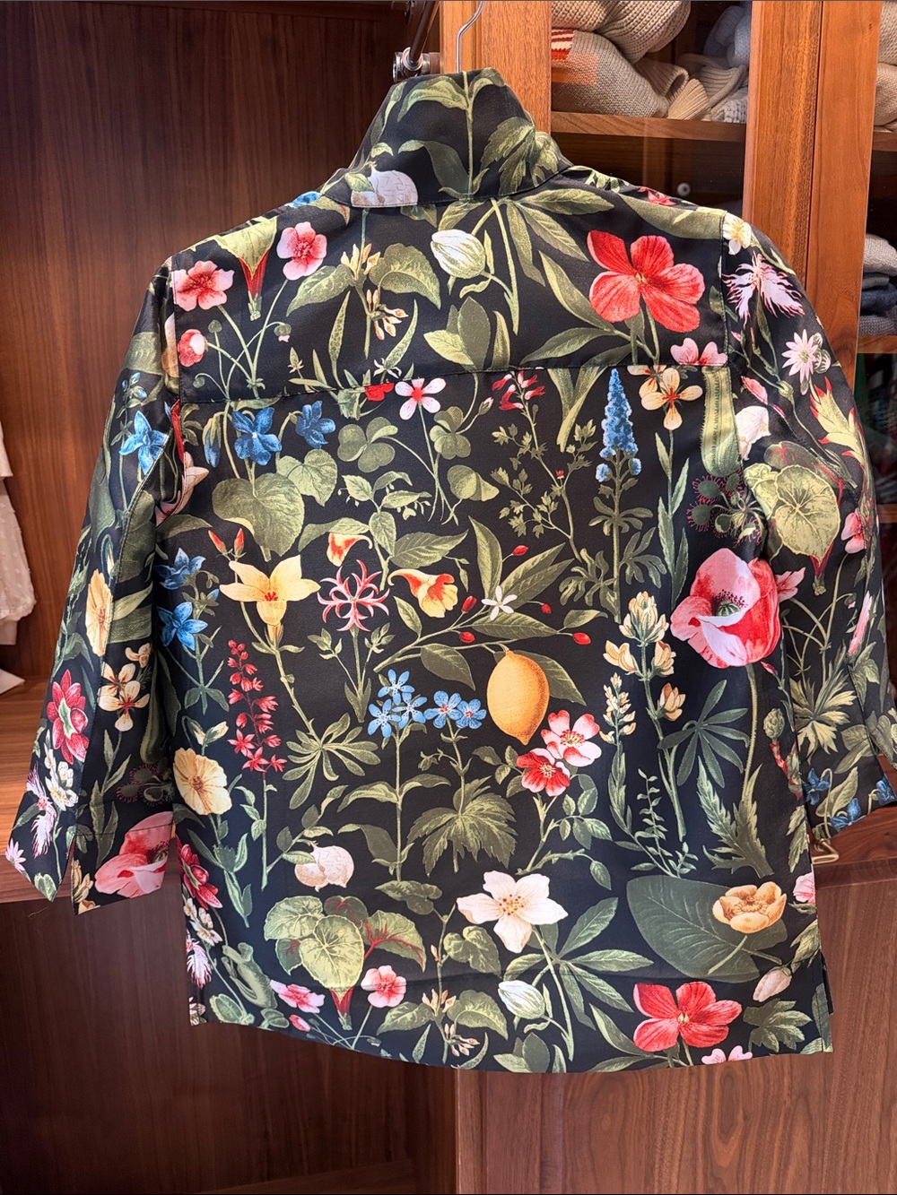 Tuckernuck Margot Top size Small with Multicolor Botanical Print - Picture 3 of 3